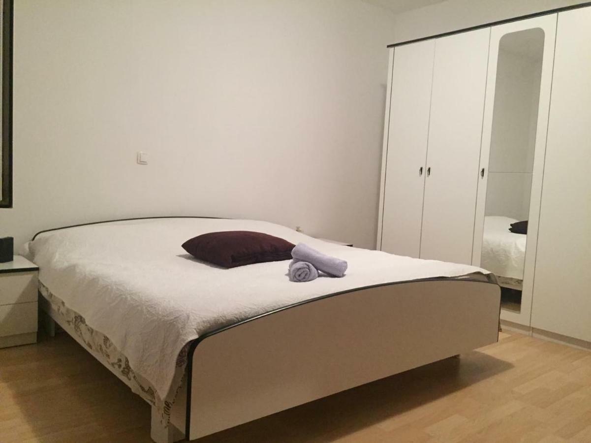 Apartment Stela Rab Town Buitenkant foto